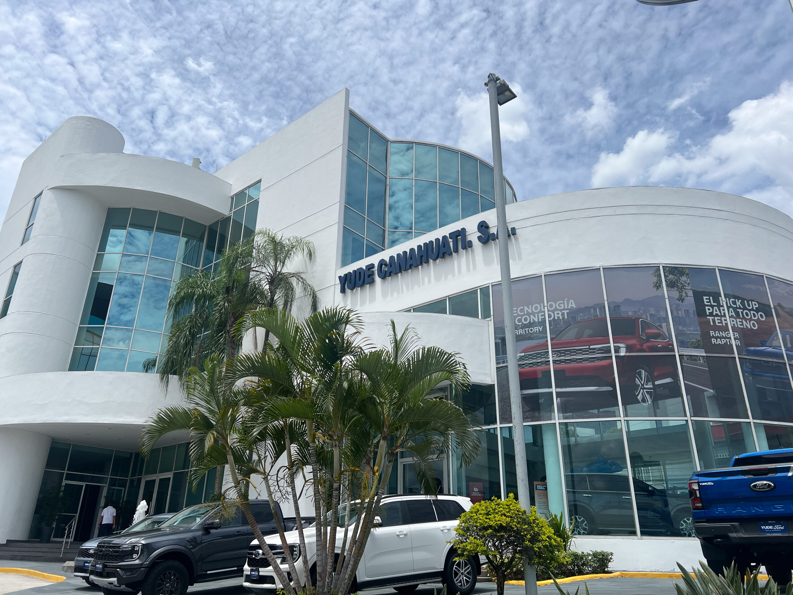 Edificio Yude Canahuati - HN MATUS INTERNATIONAL