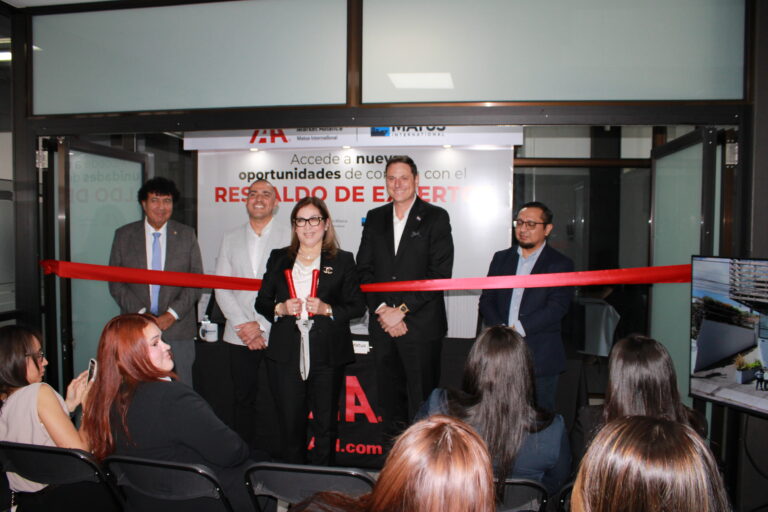 Importadores y empresarios participan en el lanzamiento oficial de The Next Auction Era en El Salvador.